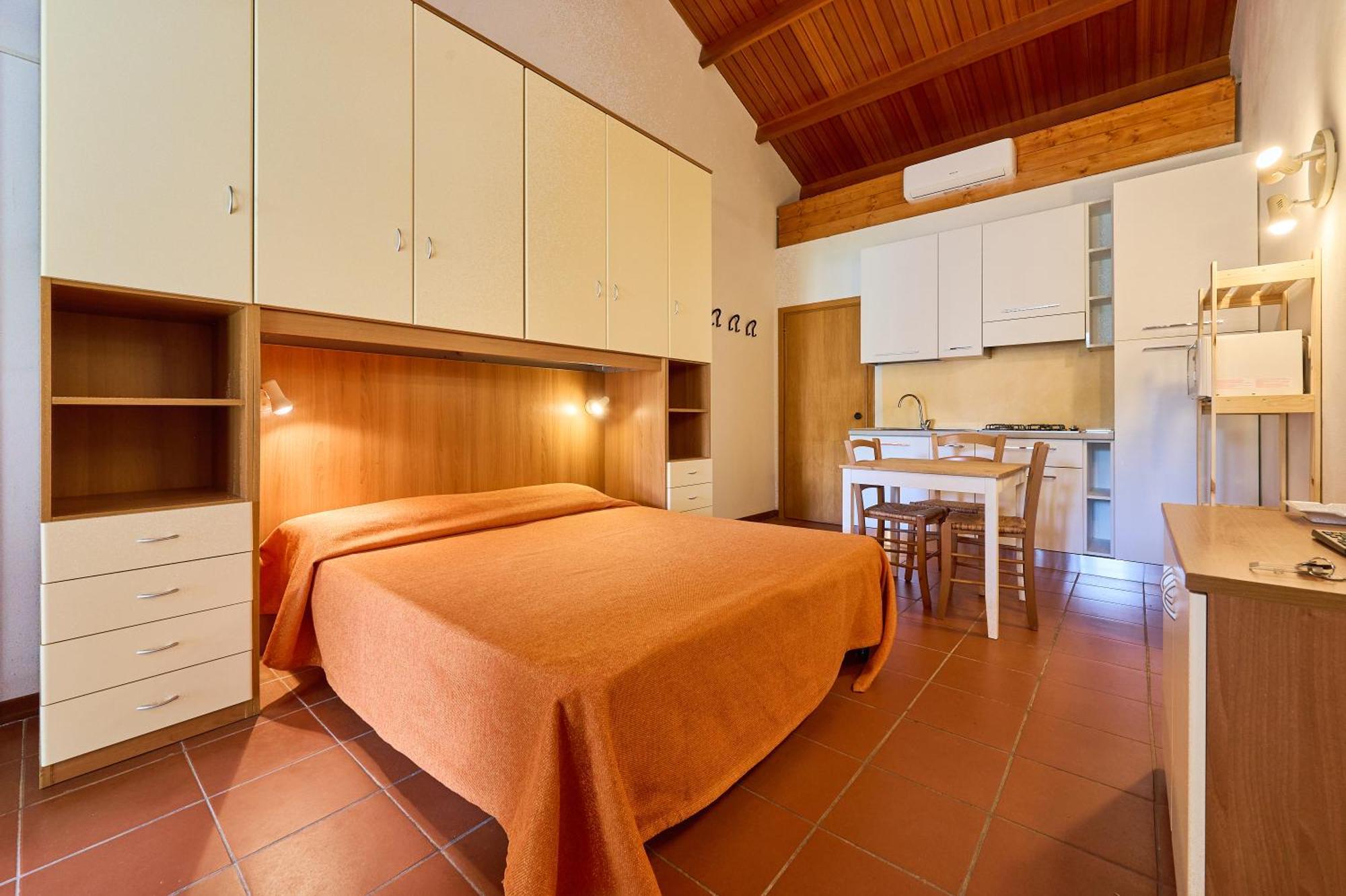 Ghiacci Vecchi Residence Venturina Terme Exterior foto